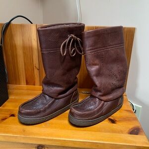 Manitobah Mukluks Brown leather Boots